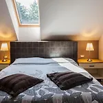 Bed & Breakfast Dvor Tacen 4*