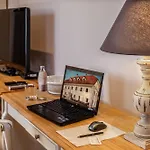 Dvor Tacen Bed & Breakfast