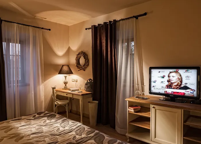 Dvor Tacen Bed & Breakfast