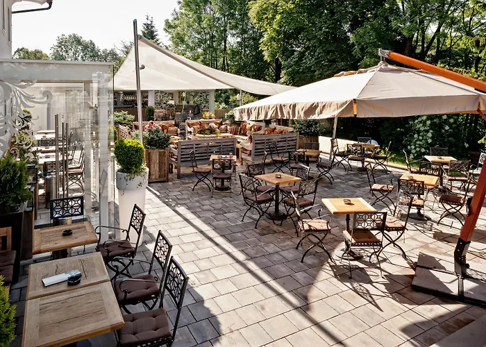 Dvor Tacen 4* Ljubljana