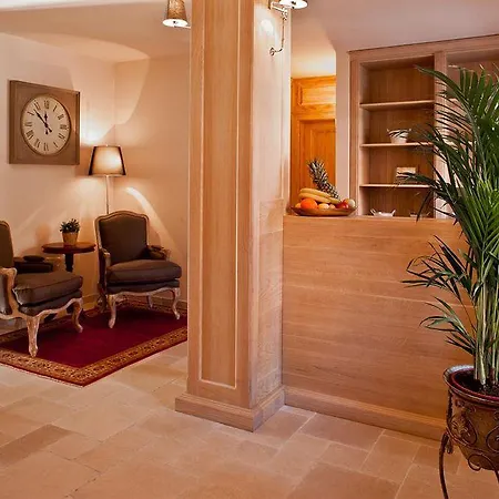 Couette-café Dvor Tacen 4*