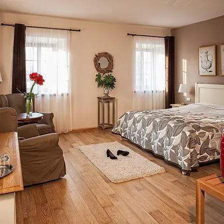 Couette-café Dvor Tacen Ljubljana