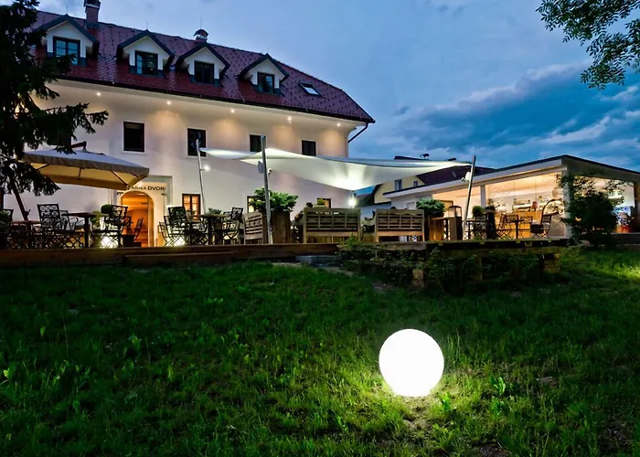 Dvor Tacen Bed & Breakfast 4*